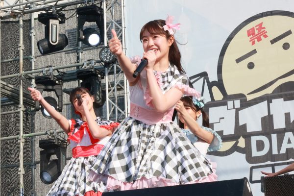 SUPER☆GiRLSが「クロフェス2022」に出演！『MAX！乙女心』ほか名曲揃いのパフォーマンス