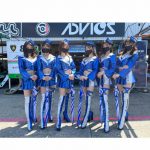 レースクイーン・広瀬晏夕、眩しい脚線美からセクシーな絶対領域をアピール！「俺はいつもやられておる」「真骨頂ですね」とファン歓喜。