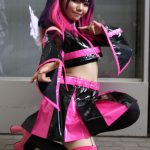 コスプレイヤー・あまねあみかが「ニコニコ超会議2022」初日に登場！「2.5次元の誘惑」コスプレを披露