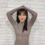 NMB48・川上千尋、タイトワンピースでボディライン&生脚あらわに！「色気増し増しですね」