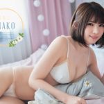 えなこ、OLやスクール水着姿で「ヤングチャンピオン」をジャック！