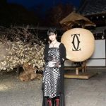 平田梨奈、妖艶な眼差しで美バスト大胆見せつけ！