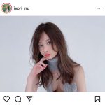 衣世、クール＆セクシーな胸元見せニットにドギマギ