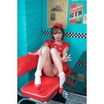 社長グラドル・鎌田紘子、ウエイトレス姿でM字開脚「反則級に可愛い」