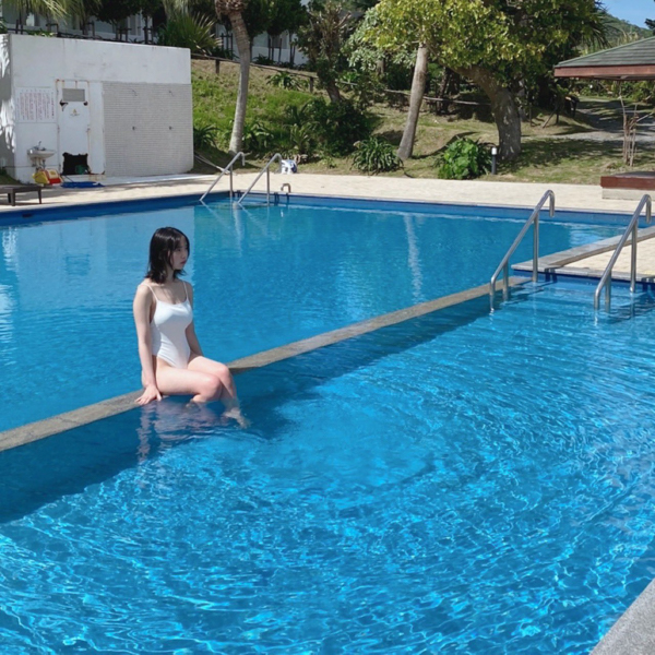 菊池姫奈、メリハリ美ボディに釘付けにされる水着オフショット公開！