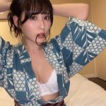 金子智美、温泉旅行ではだけ浴衣姿披露！最後の写真の「破壊力は桁違い」