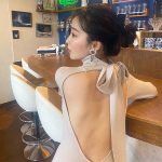 休井美郷、誕生日の報告に合わせて美背中ショット大胆披露！