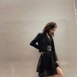 AKB48・小栗有以、新曲『元カレです』の黒衣装で美脚見せポーズで魅了！