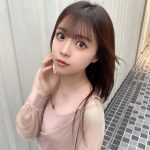 NMB48・貞野遥香、シースルースカートから美脚チラリ