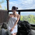 新海まき、露天風呂であらわなバスタオルショット公開！