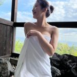 新海まき、露天風呂であらわなバスタオルショット公開！