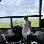 新海まき、露天風呂であらわなバスタオルショット公開！