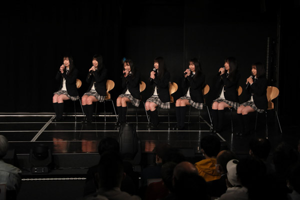 SKE48・11期生が初お披露目！劇場で緊張の特技披露