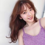 鈴木愛理、ノースリーブで魅せる透明肌にうっとり！