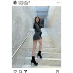 レースクイーン・橘香恋、美脚に釘付けにされる振り向きショットで微笑みをお届け！