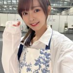 SKE48・高畑結希、新妻感漂う彼シャツ＆エプロンの最強コンボに「こんな奥さん欲しい」！