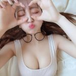 竹内星菜、自慢のくびれボディをバックショットで披露！「可愛さ満点」「くびれもお美しい」