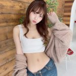 竹内星菜、自慢のくびれボディをバックショットで披露!「可愛さ満点」「くびれもお美しい」