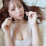竹内星菜、自慢のくびれボディをバックショットで披露!「可愛さ満点」「くびれもお美しい」