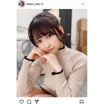 #2i2・十味、ミニ丈ワンピースで魅せる生脚チラリズム「朝から癒されました」