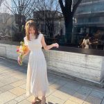 石川恋、夏にぴったりな楊柳シャーリングワンピ姿のオフショットを公開