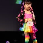 福岡でキッズモデル達がチアガールやスポーツ系のカラフルなファッションで華やかに盛り上げる!<第6回九州キッズモデルオーディション>