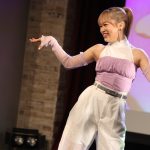 iScreamが初の有観客ライブでノリノリのパフォーマンス！『茉莉花 -Jasmine-』『Eyes to Eyes』など幅広い音楽性をアピール