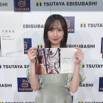 藤江れいな、古賀成美が思い出深い大阪の書店でカレンダー発売イベントを開催