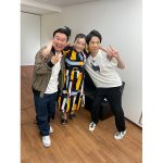 華原朋美、かまいたちと楽しそうな肩組みショットを公開