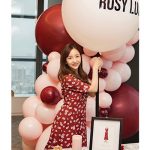 板野友美、念願だった自身のブランドを設立！華やかなワンピース姿をお披露目