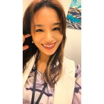 ドラマ『マイファミリー』高橋メアリージュン、微笑みカメラを見つめる立脇オフショットを公開