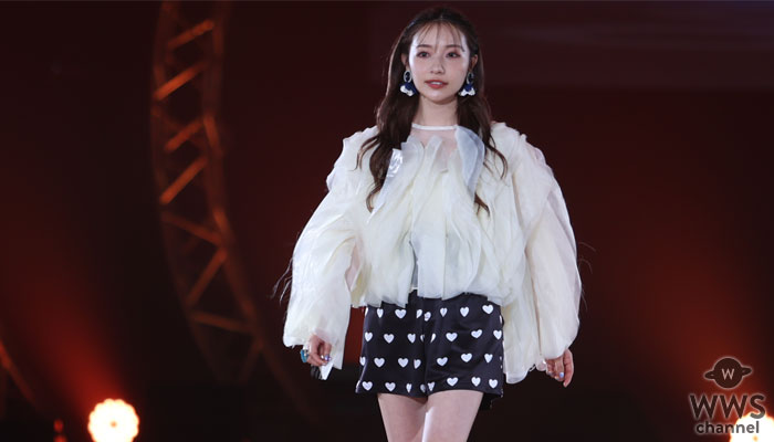 【動画】元NMB48・村瀬紗英、ボリューム感のある白トップスで登場！＜札幌コレクション 2022 S/S＞