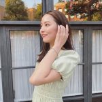 石川恋、『THE 渋谷の夜』で撮影した大人の色気溢れる黒リブニットワンピ姿を公開