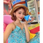 明日花キララ、胸元をあらわなキャミワンピース姿を披露！谷間強調の大胆コーデに「全部可愛すぎてスクショ止まらん」と歓喜の声