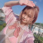 元RQ・阿久津真央、スケスケな制服自撮りが『えちえち』すぎる！「スケスケやねん」