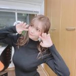 元RQ・阿久津真央、黒ニットであらわな美ボディラインにファンどぎまぎ