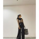 新木優子、惜しげもなくさらした肩出し私服ショットを公開！「アンニュイな雰囲気で素敵」「美しすぎて言葉がでない」