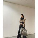 新木優子、惜しげもなくさらした肩出し私服ショットを公開！「アンニュイな雰囲気で素敵」「美しすぎて言葉がでない」