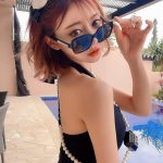 明日花キララ、美ボディラインあらわな黒水着ショットに反響ぞくぞく！