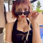 明日花キララ、美ボディラインあらわな黒水着ショットに反響ぞくぞく！