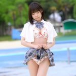 【写真特集 10枚】COLOR’z・風愛ことり、制服まくったイチゴ柄ビキニで照れ笑い＜近代麻雀水着祭2022＞