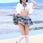 【写真特集 10枚】COLOR’z・風愛ことり、制服まくったイチゴ柄ビキニで照れ笑い＜近代麻雀水着祭2022＞
