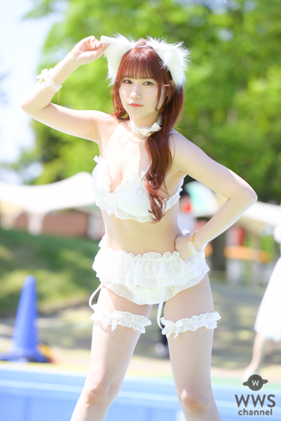 【写真特集 9枚】東京トリロジー・煌苺きらら、激甘フリル水着で魅せる美尻ライン＜近代麻雀水着祭2022＞