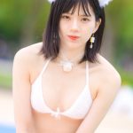 【写真 5枚】胡椒あや、フワフワな白猫ビキニで視線釘付け！＜近代麻雀水着祭2022＞