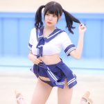 【写真特集 12枚】Teamくれれっ娘！・守道小粋、セーラー服からビキニチラリの誘惑ポーズで悩殺！＜近代麻雀水着祭2022＞