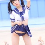 【写真特集 12枚】Teamくれれっ娘！・守道小粋、セーラー服からビキニチラリの誘惑ポーズで悩殺！＜近代麻雀水着祭2022＞