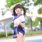 【写真特集 12枚】Teamくれれっ娘！・守道小粋、セーラー服からビキニチラリの誘惑ポーズで悩殺！＜近代麻雀水着祭2022＞