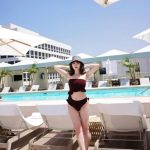 小嶋陽菜、リゾートホテルでマシュマロ美ボディ大胆披露！