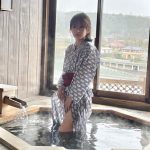 長月翠、はだけ浴衣のオフショットでふんわり美バストお届け！