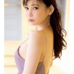 中川翔子、美尻見せの黒ランジェリーショットを大胆公開！「女性にも届くといいな」
